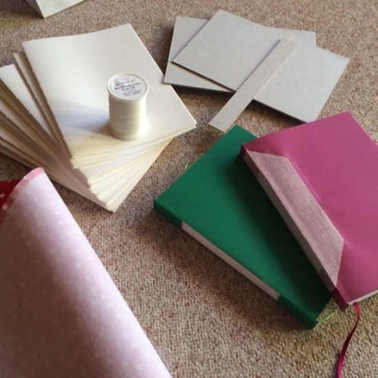 Immagine di Buchbinden - Grundkurs